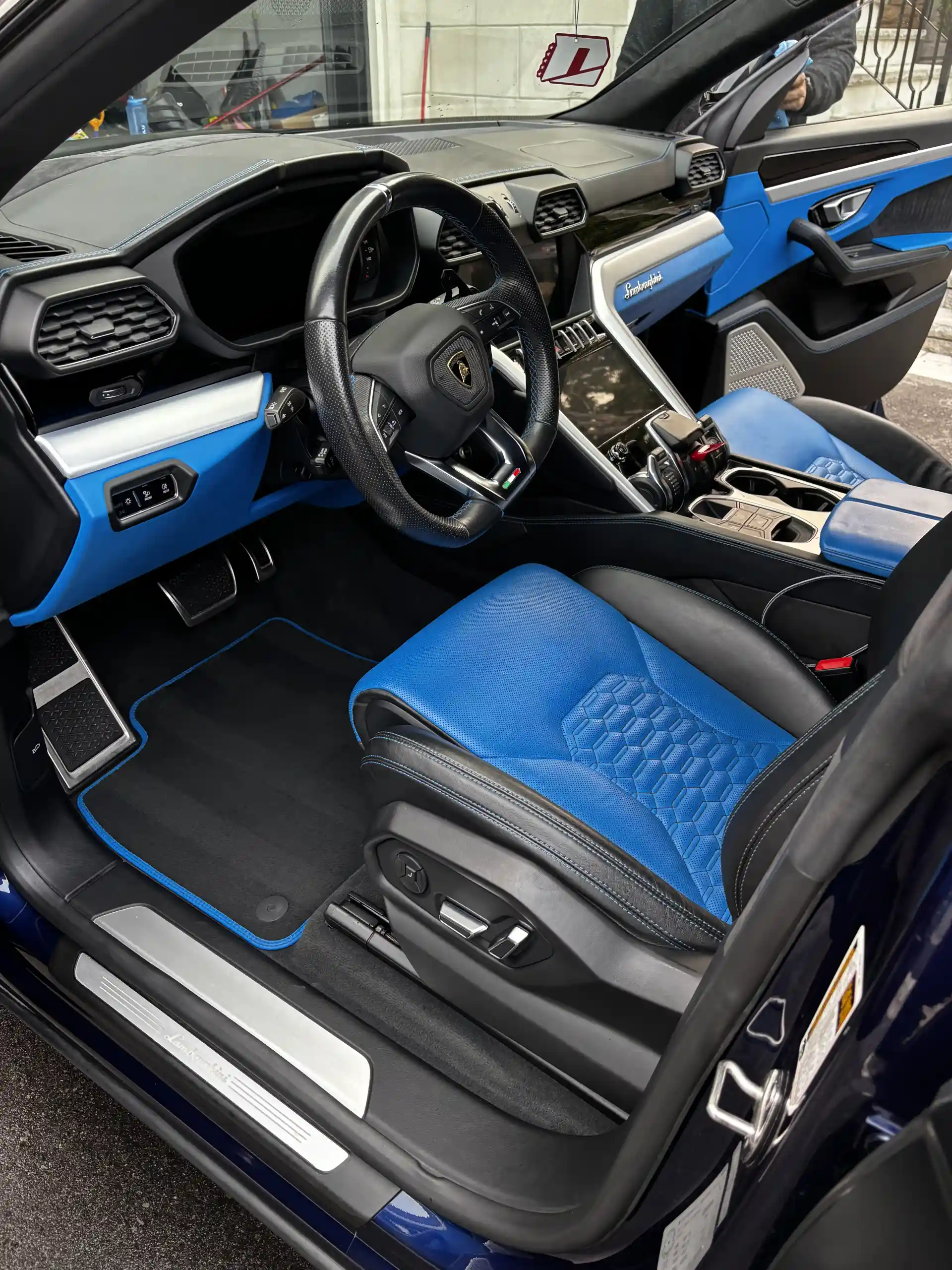 Vehicle detailed by Delta Car Details